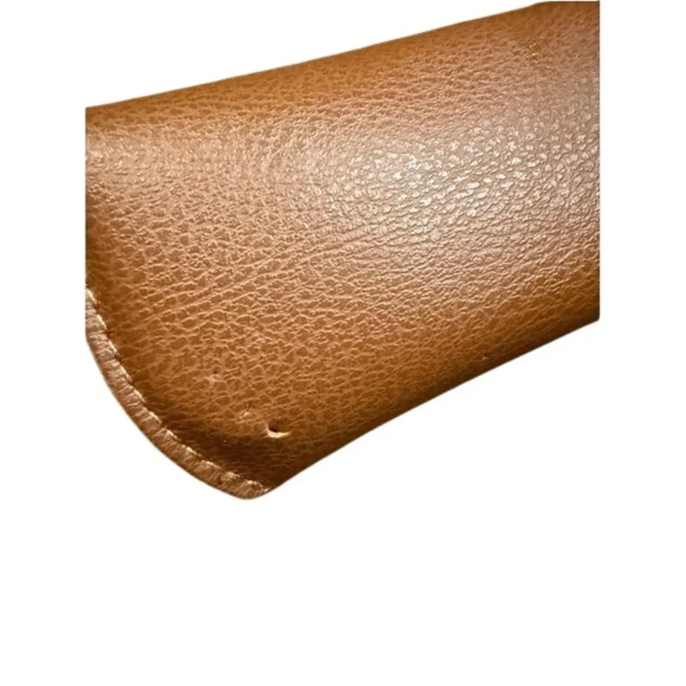 Ray-Ban Textured Brown‎ Faux Leather Sunglasses Case with Velvet Lining-Flaw